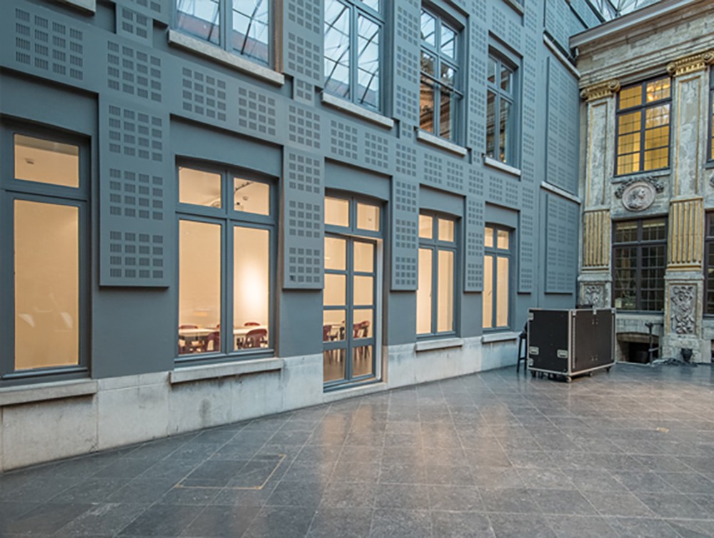 Galerie 1, vue depuis la Cour